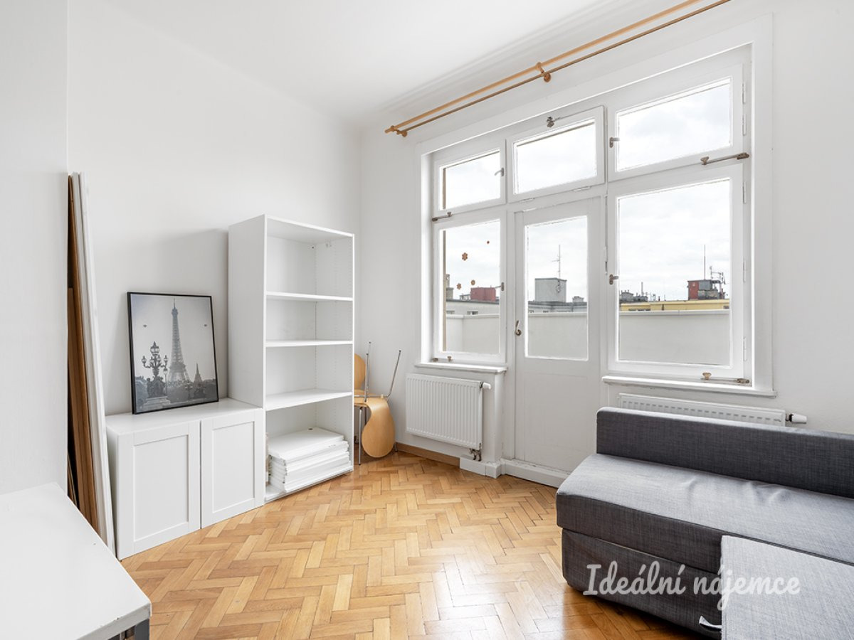 Pronájem bytu 1+kk, Chrudimská, Vinohrady, 16.000 Kč/měs, 22 m2