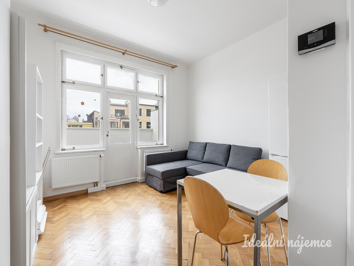 Pronájem bytu 1+kk, Chrudimská, Vinohrady, 16.000 Kč/měs, 22 m2