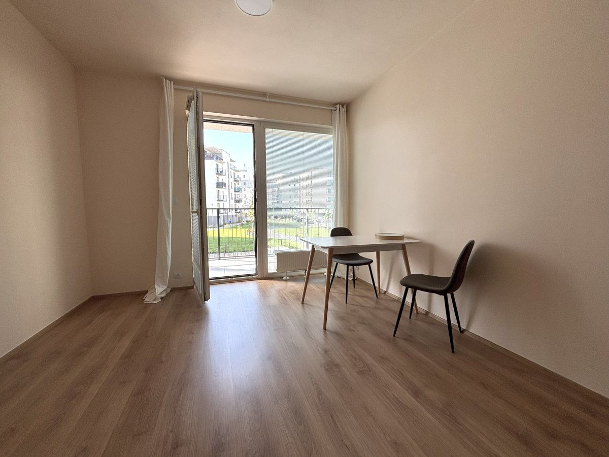 Pronájem bytu 1+kk, Františka Kováříka, Skvrňany,  Kč/měs, 36 m2