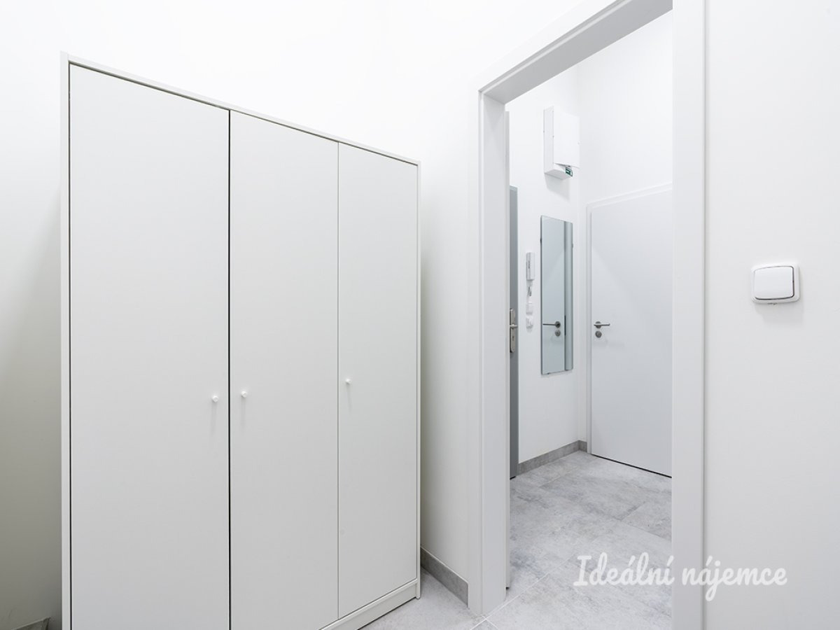 Pronájem bytu 2+kk, Za černým mostem, Kyje, 25 900 Kč/měs, 67 m2