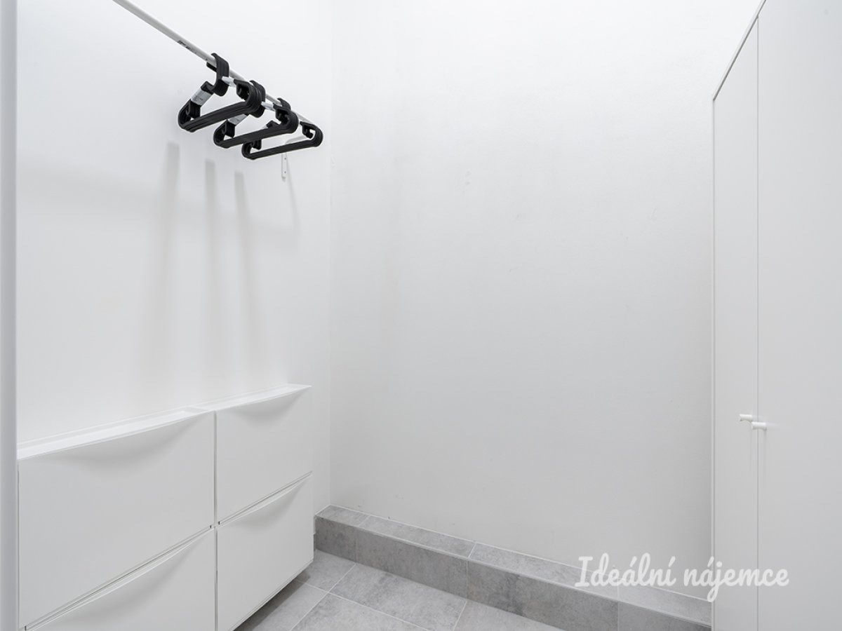 Pronájem bytu 2+kk, Za černým mostem, Kyje, 25 900 Kč/měs, 67 m2