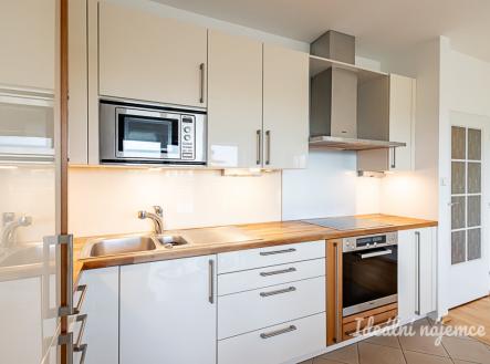 Pronájem bytu, 3+kk, 85 m²