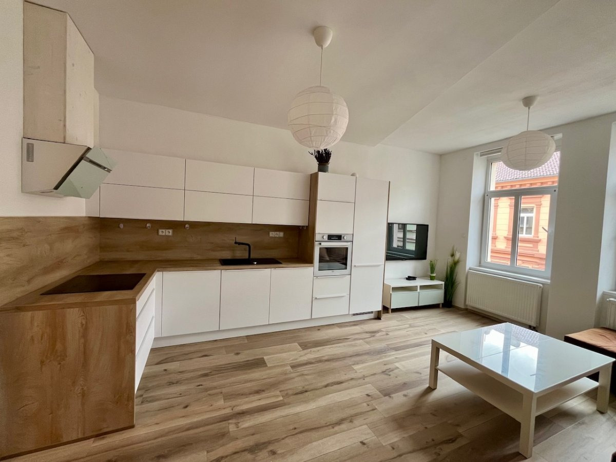 Pronájem bytu 2+kk, Skuherského, České Budějovice 3, 14000 Kč/měs, 44 m2