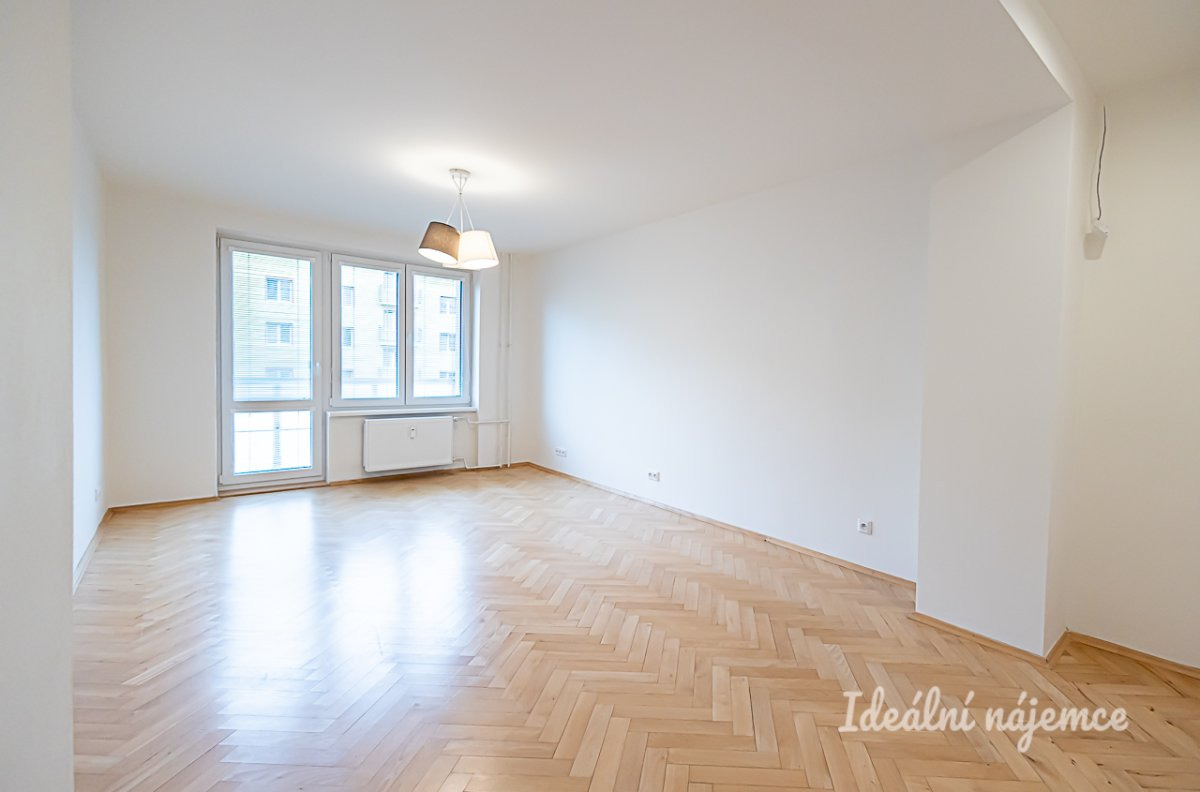 Pronájem bytu 2+1 s balkonem a sklepem, Zelenečská, Hloubětín, 23 300 Kč/měs, 54 m2