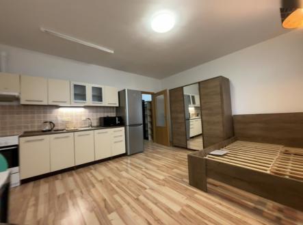 Pronájem bytu, 1+kk, 30 m² obrázek