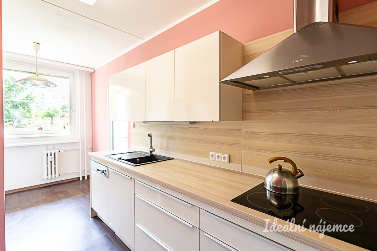 Pronájem bytu 3+1, Generála Janouška, Černý Most, 28500 Kč/měs, 80 m2