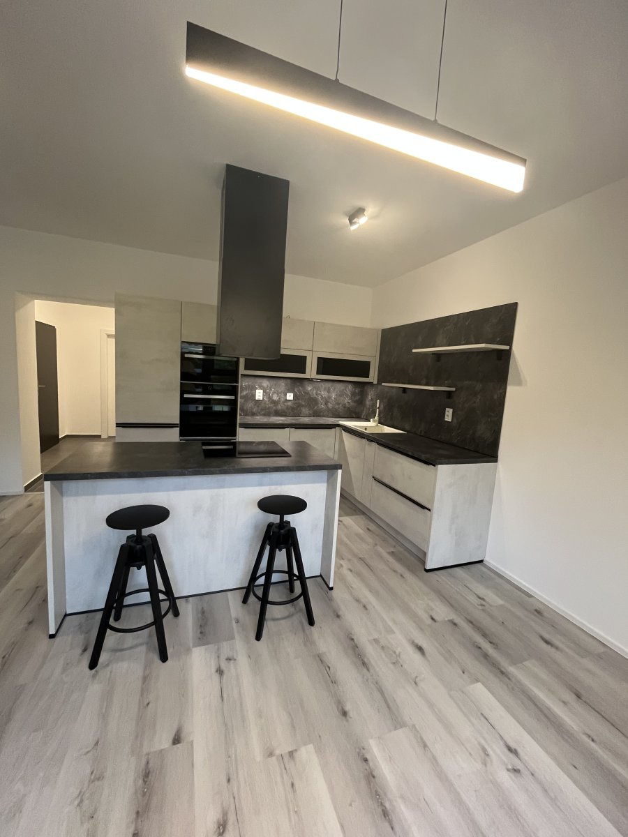 Pronájem bytu 2+kk, Dobrovského, Olomouc-město, 17500 Kč/měs, 64 m2
