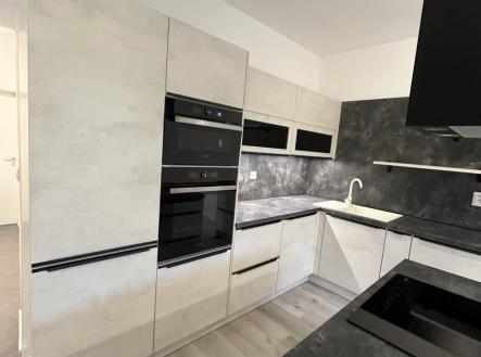 Pronájem bytu, 2+kk, 64 m²
