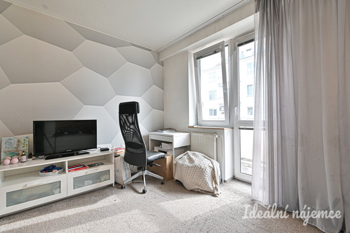 Pronájem bytu 1+1, Mojmírovo náměstí, Královo Pole, 14 900 Kč/měs, 36 m2
