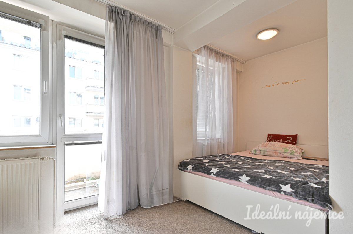 Pronájem bytu 1+1, Mojmírovo náměstí, Královo Pole, 14 900 Kč/měs, 36 m2