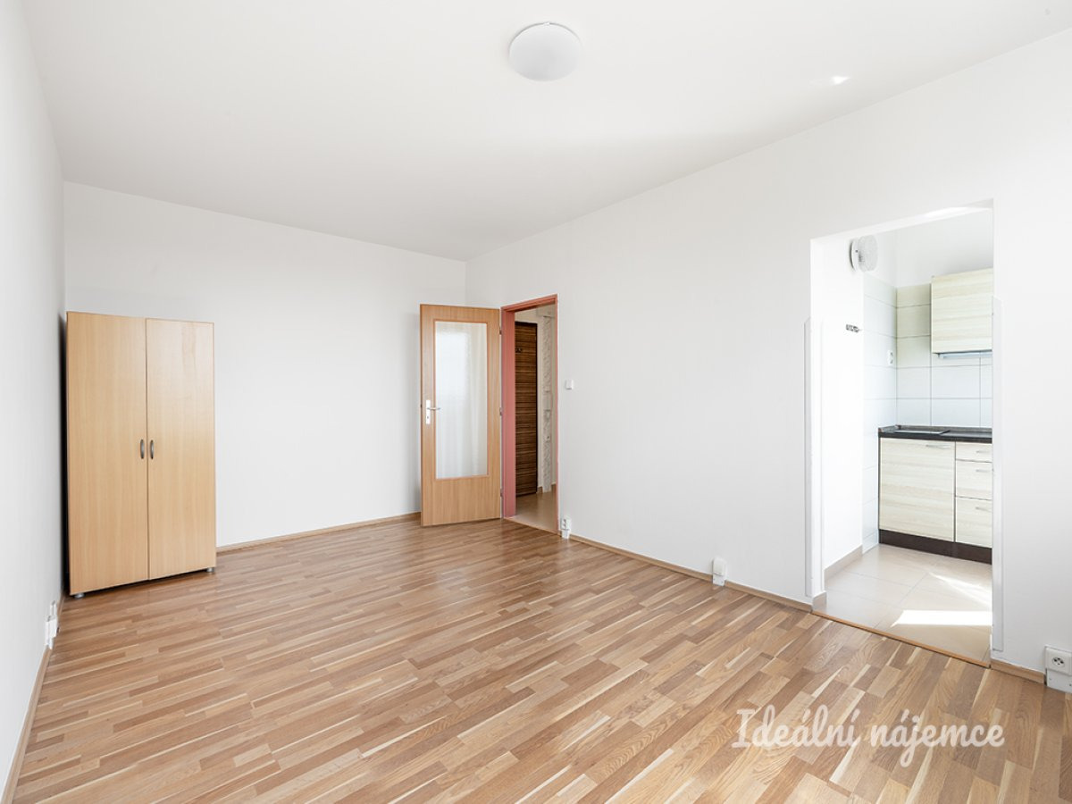 Pronájem bytu 1+kk, Mazurská, Troja, 16000 Kč/měs, 30 m2