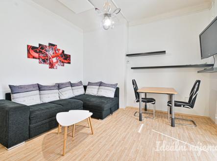 Pronájem bytu, 2+kk, 44 m²