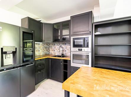 Pronájem bytu, 1+kk, 32 m²