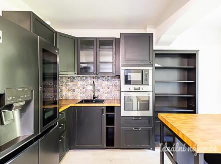 Pronájem bytu, 1+kk, 32 m²