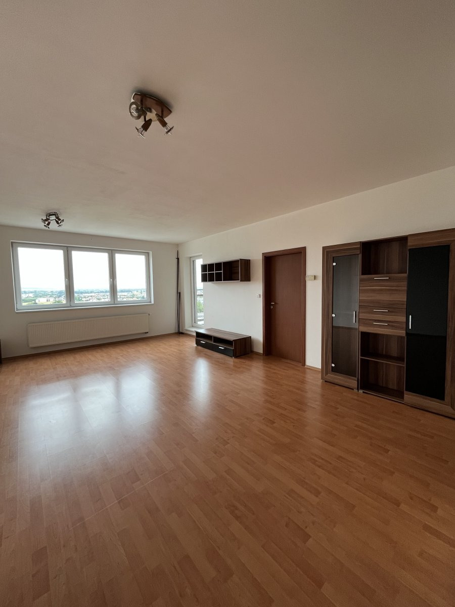 Pronájem bytu 2+kk s garážovým stáním, Horní Lán, Nová Ulice, 16 000 Kč/měs, 71 m2