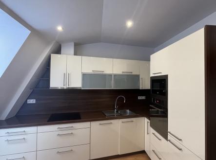 Pronájem bytu, 3+1, 76 m²