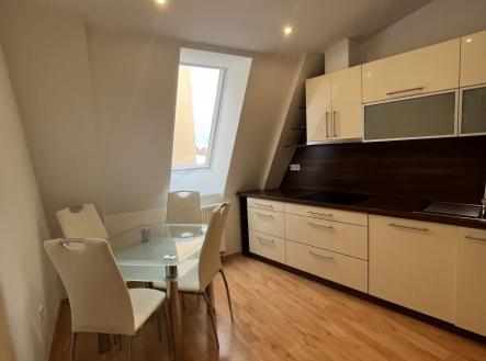 Pronájem bytu, 3+1, 76 m² obrázek