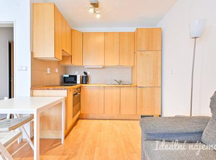 Pronájem bytu, 1+kk, 38 m²