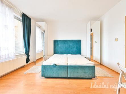 Pronájem bytu, 1+kk, 38 m²