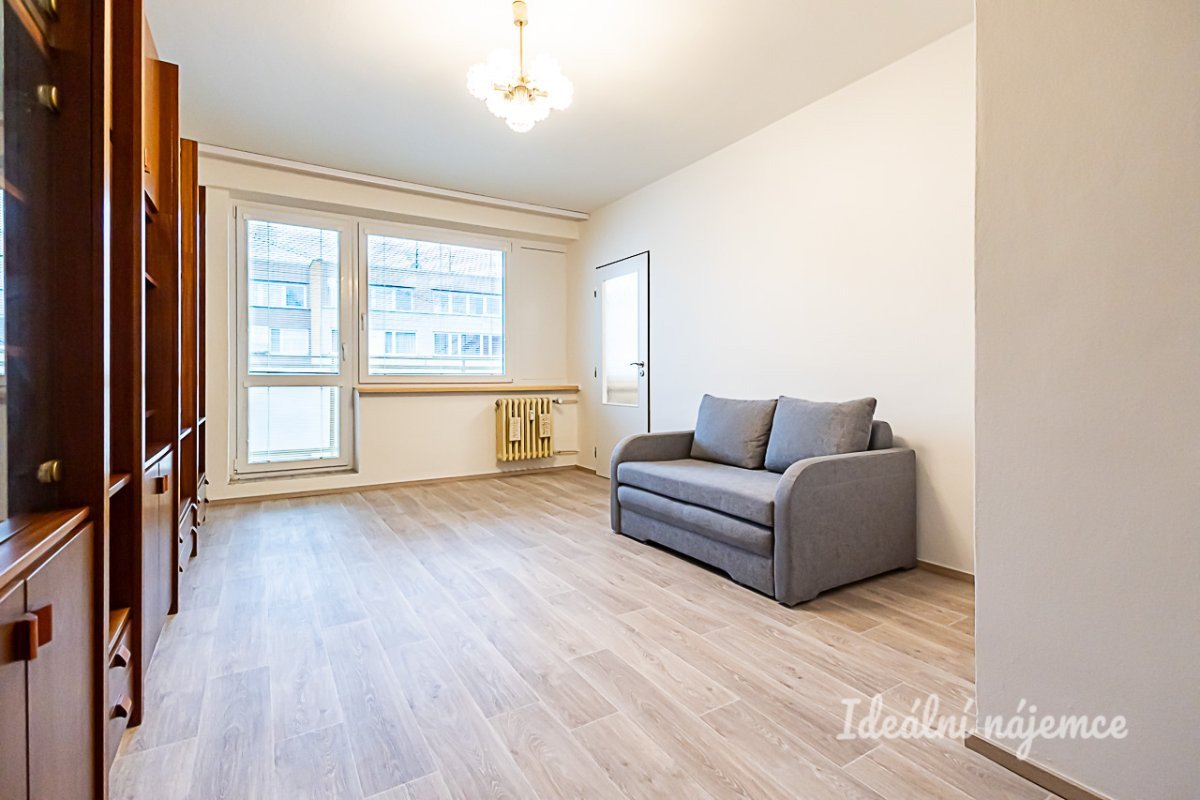 Pronájem bytu 3+1 s balkonem, Hartigova, Žižkov, 64 m2
