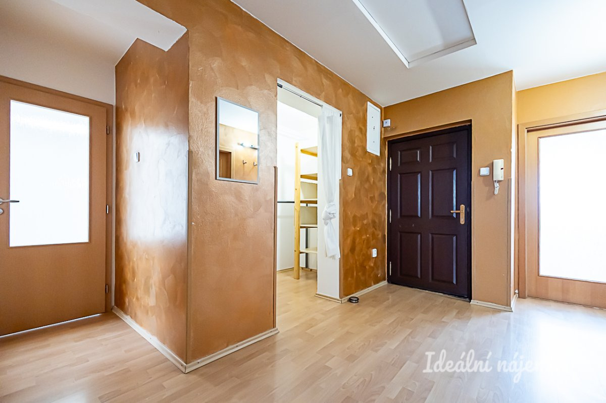 Pronájem bytu 4+kk, Labětínská, Vinoř,  27900 Kč/měs, 116 m2