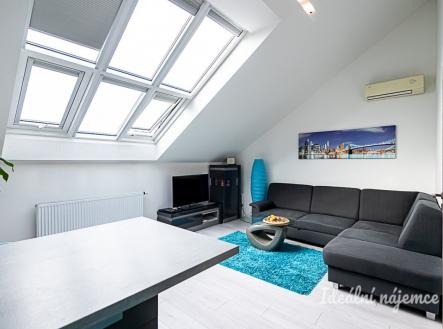 Pronájem bytu, 2+kk, 49 m²