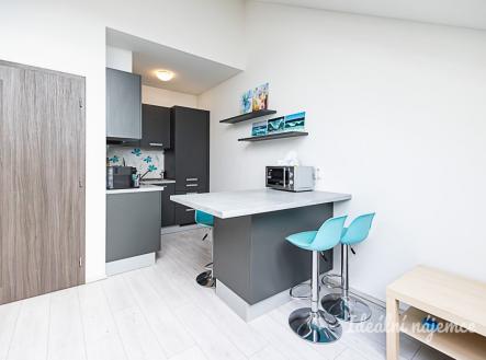 Pronájem bytu, 2+kk, 49 m²