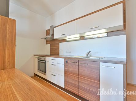 Pronájem bytu, 2+1, 79 m² obrázek