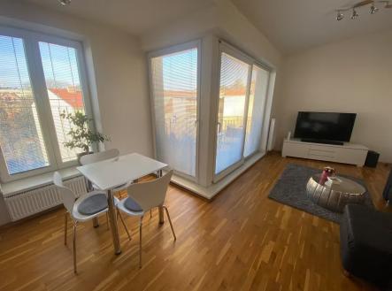 Pronájem bytu, 3+kk, 89 m²