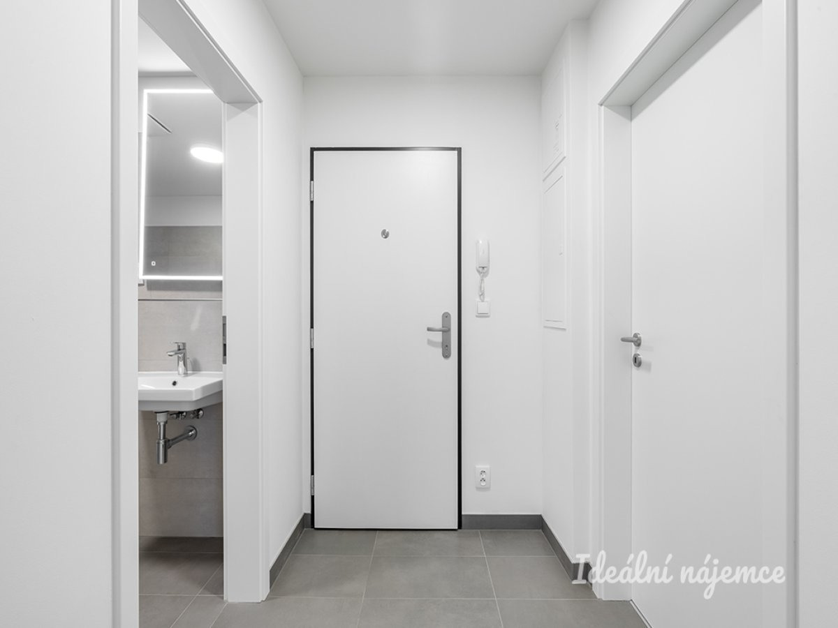 Pronájem bytu 2+kk, Augustina Lukeše, Brandýs nad Labem, 22500 Kč/měs, 48 m2