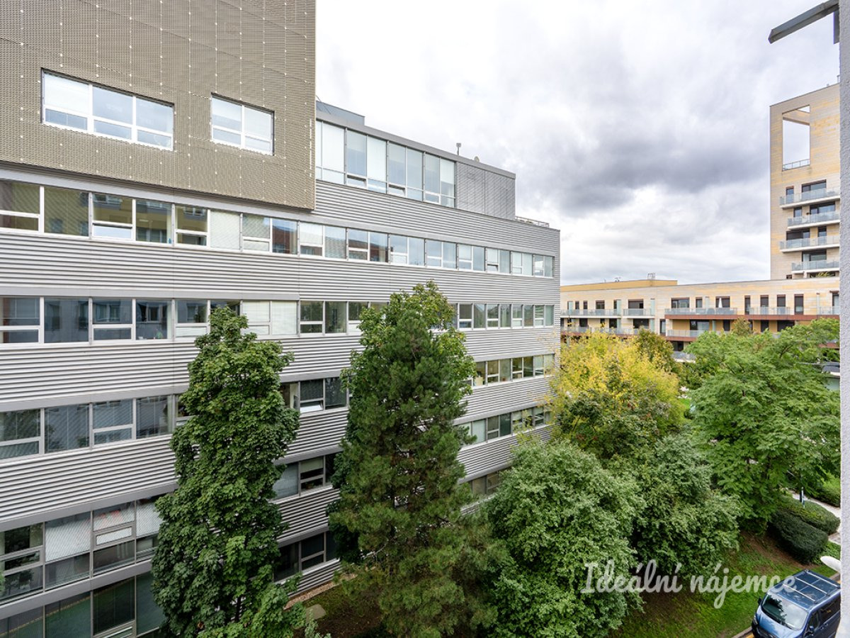 Pronájem bytu 1+kk, Jemnická, Michle, 17 490 Kč/měs, 28 m2