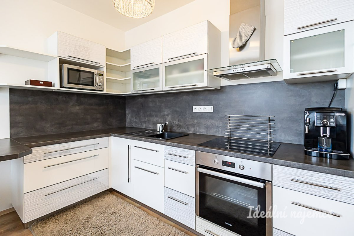 Pronájem bytu 1+kk, Sicherova, Kyje, 19900 Kč/měs, 31 m2