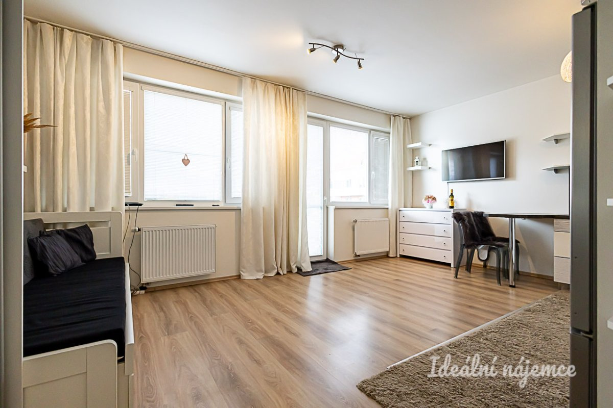 Pronájem bytu 1+kk, Sicherova, Kyje, 19900 Kč/měs, 31 m2