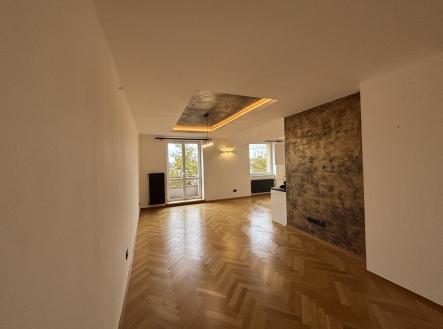 Pronájem bytu, 3+kk, 77 m²