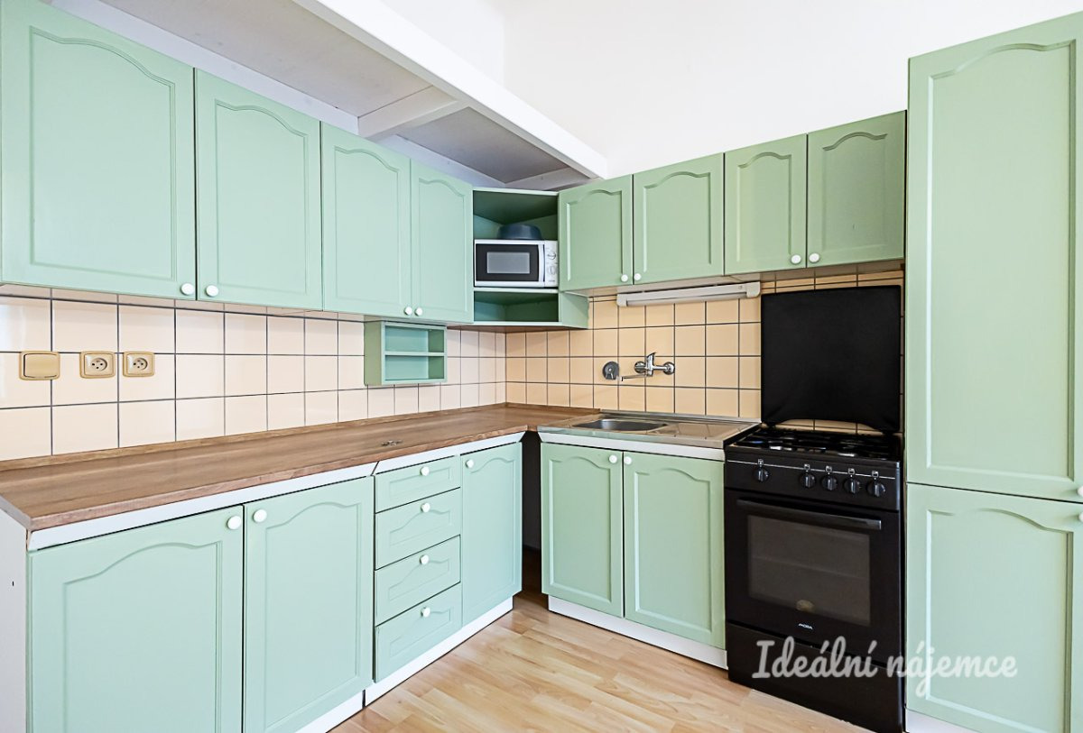 Pronájem bytu 2+kk, Jaromírova, Nusle, 19900 Kč/měs, 43 m2