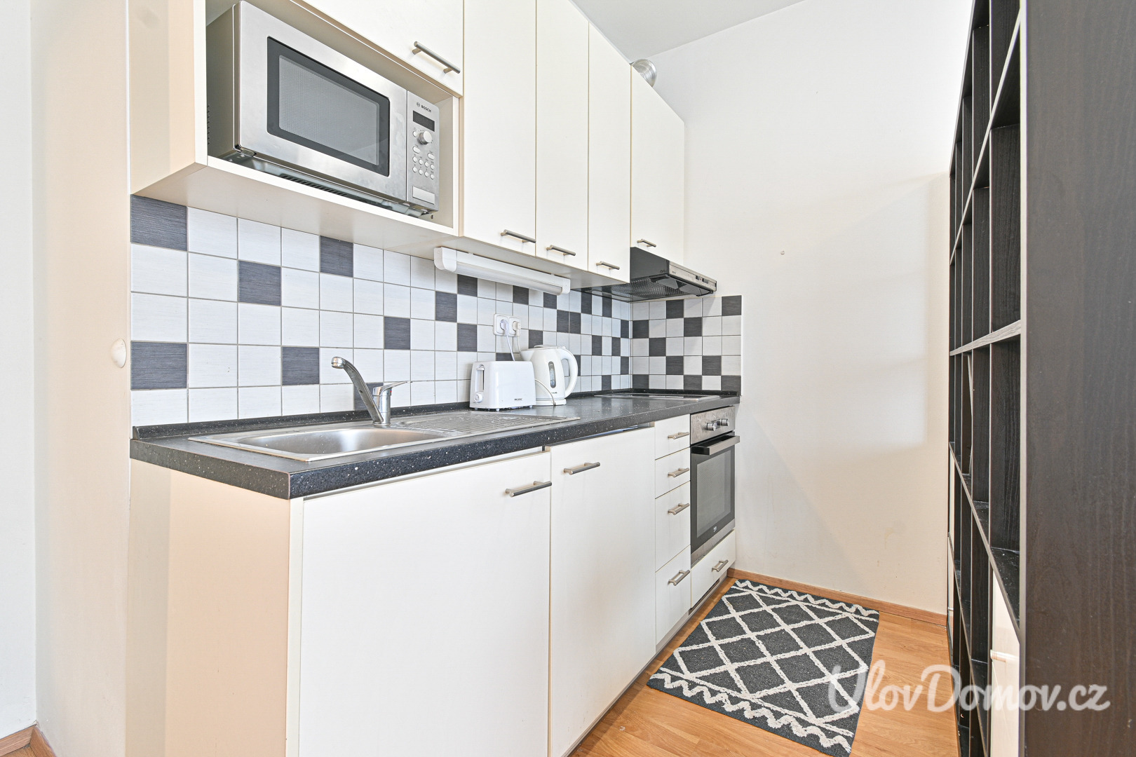 Prodej bytu 1+kk, Praha 15 - Horní Měcholupy