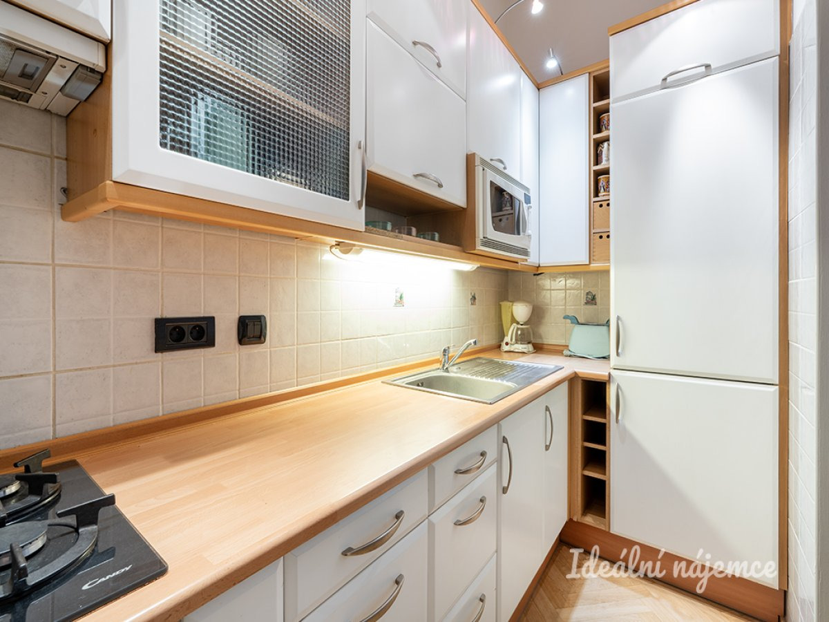 Pronájem bytu 2+1, Týnská ulička, Staré Město, 71 m2