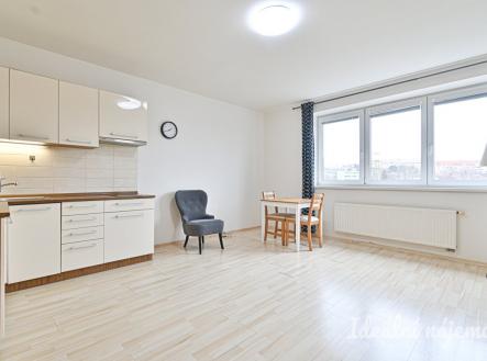 Pronájem bytu, 1+kk, 32 m²