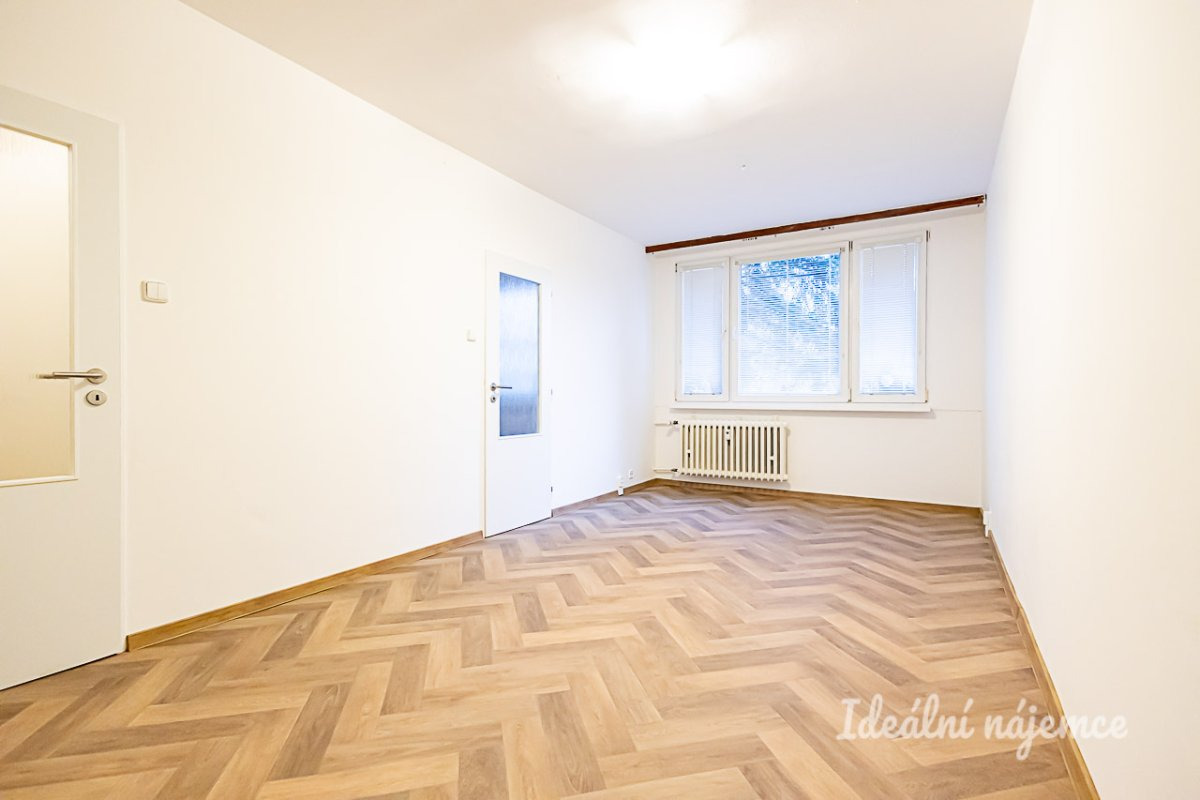 Pronájem bytu 1+1, Křenická, Strašnice, 35m2