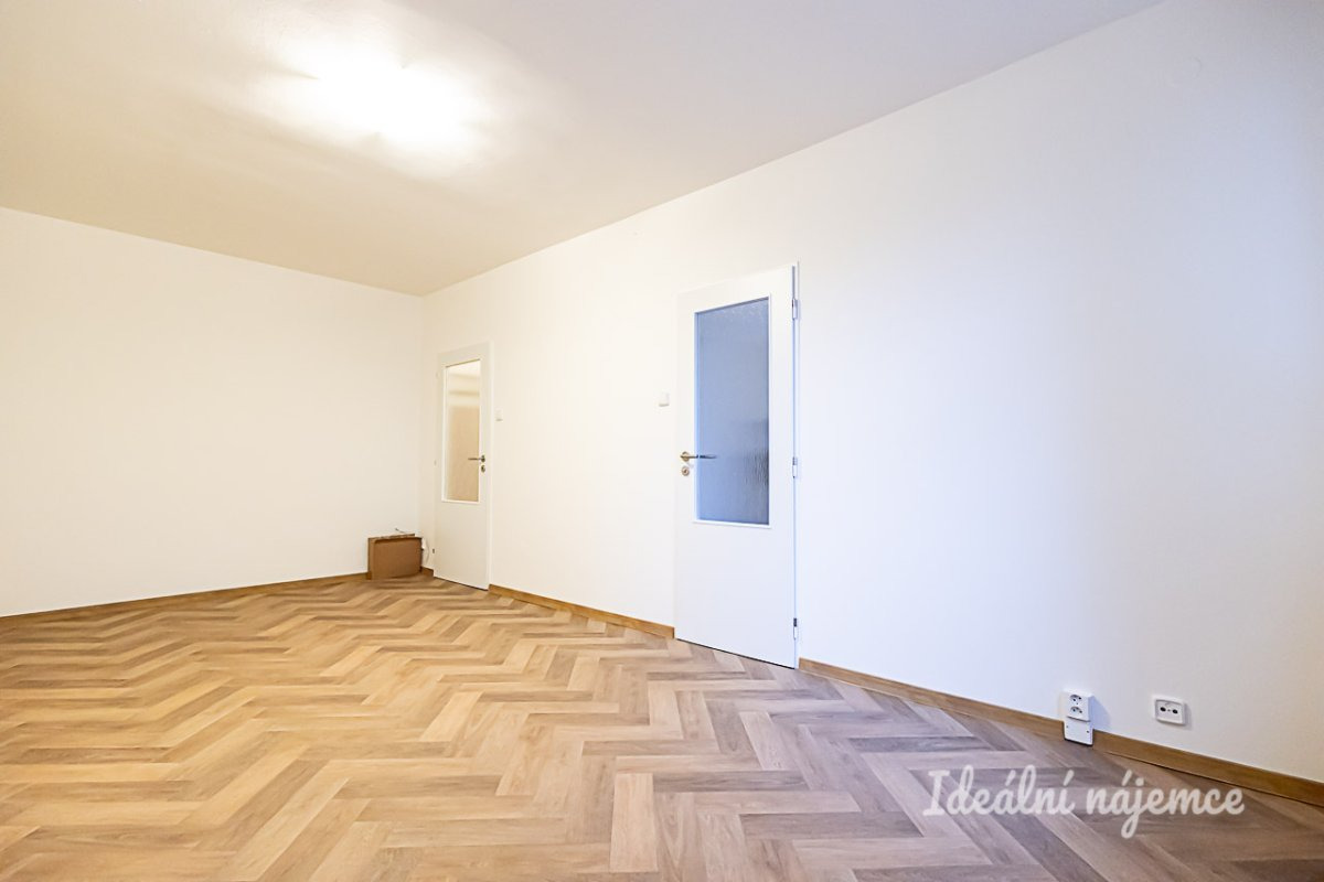 Pronájem bytu 1+1, Křenická, Strašnice, 35m2