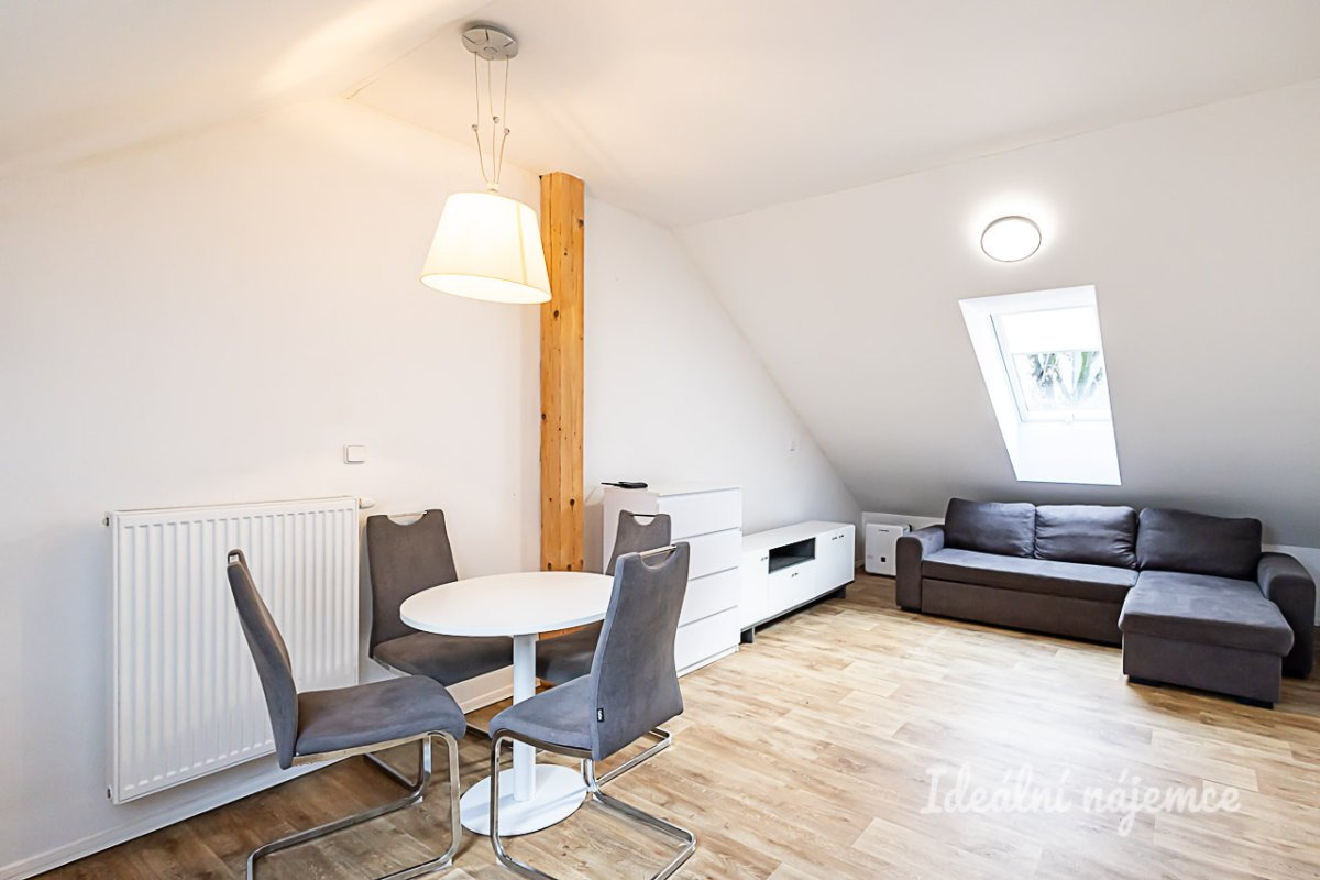 Pronájem bytu 2+kk, Cukrovarská, Čakovice, 17900 Kč/měs, 50 m2