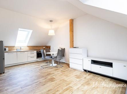 Pronájem bytu, 2+kk, 50 m²