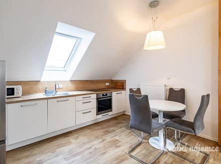 Pronájem bytu, 2+kk, 50 m²