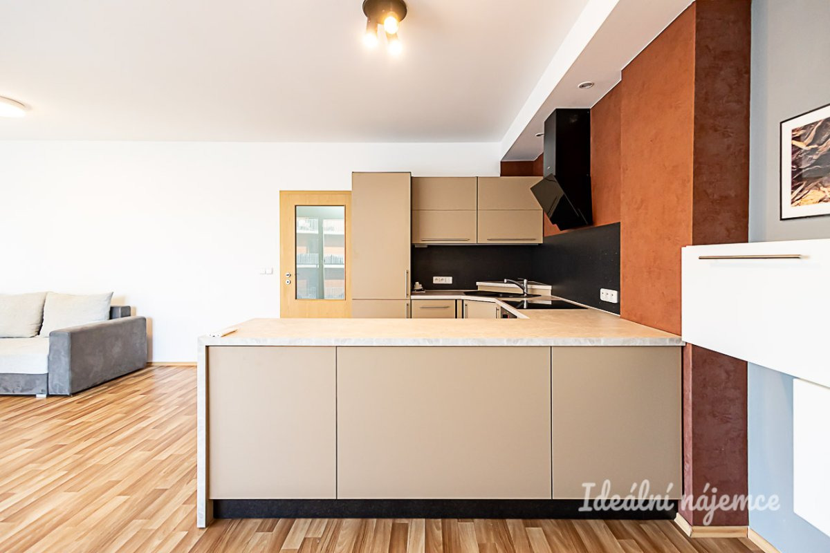 Pronájem bytu 2+kk, Vorařská, Modřany,  26.900Kč/měs., 69 m2