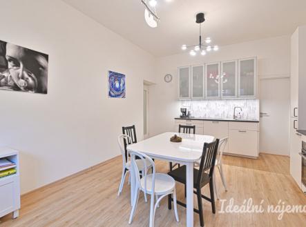 Pronájem bytu, 4+kk, 90 m²