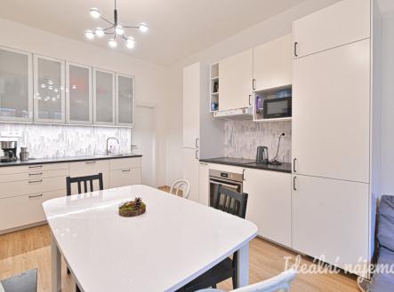 Pronájem bytu, 4+kk, 90 m²