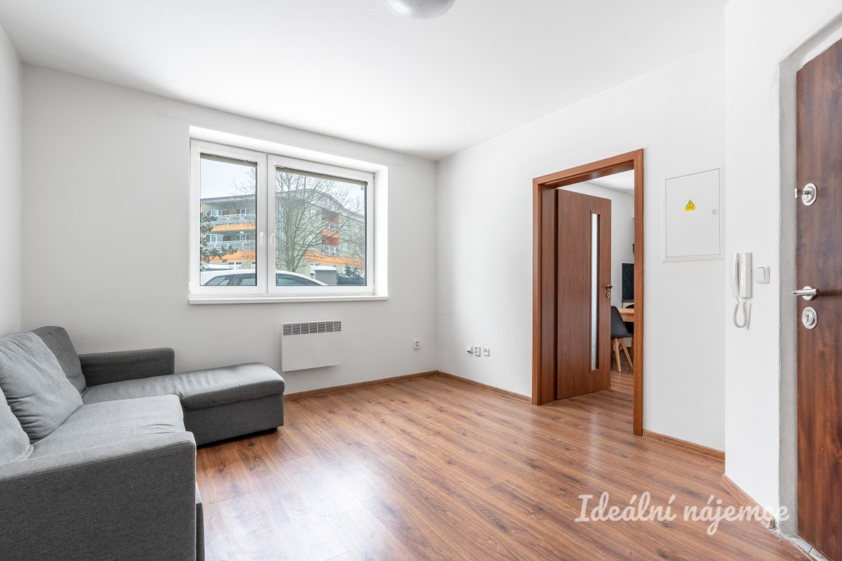 Pronájem bytu 1+kk, Kukelská, Hloubětín,15 500 Kč/měs, 26 m2