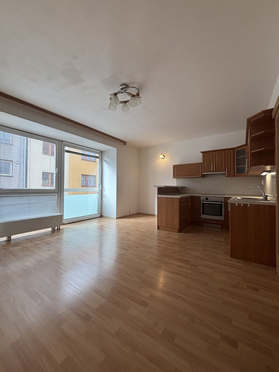 Pronájem bytu 3+kk, Pernerova, Pardubice, 21000 Kč/měs, 65m2