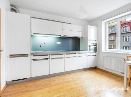 Pronájem bytu 1+kk, Lucemburská, Vinohrady, 20900 Kč/měs, 40 m2
