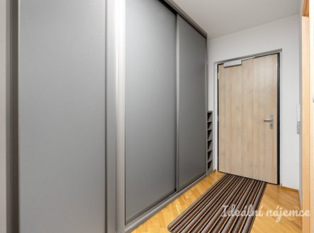 Pronájem bytu, 1+kk, 34 m²